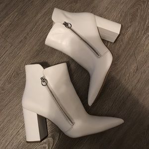Nine West white point toed boot!